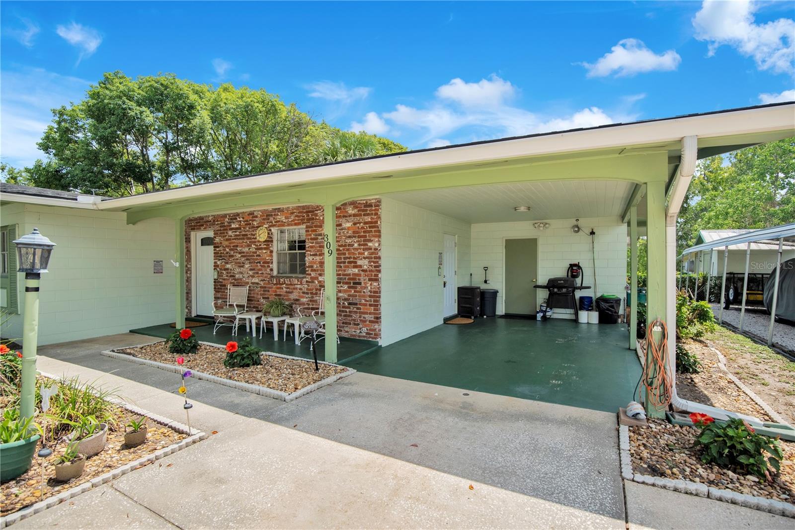 309 VIHLEN ROAD