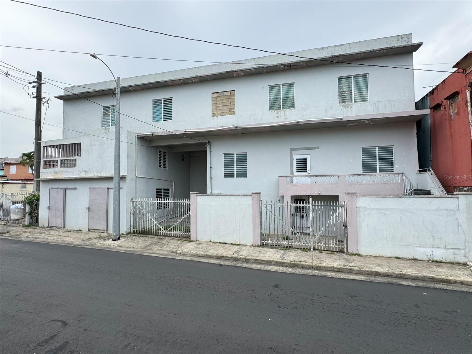 PR 33 AV RAFAEL CORDERO #110