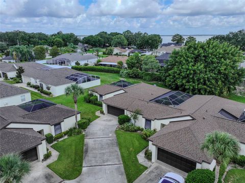 A home in TAVARES