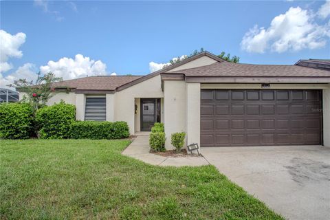 A home in TAVARES