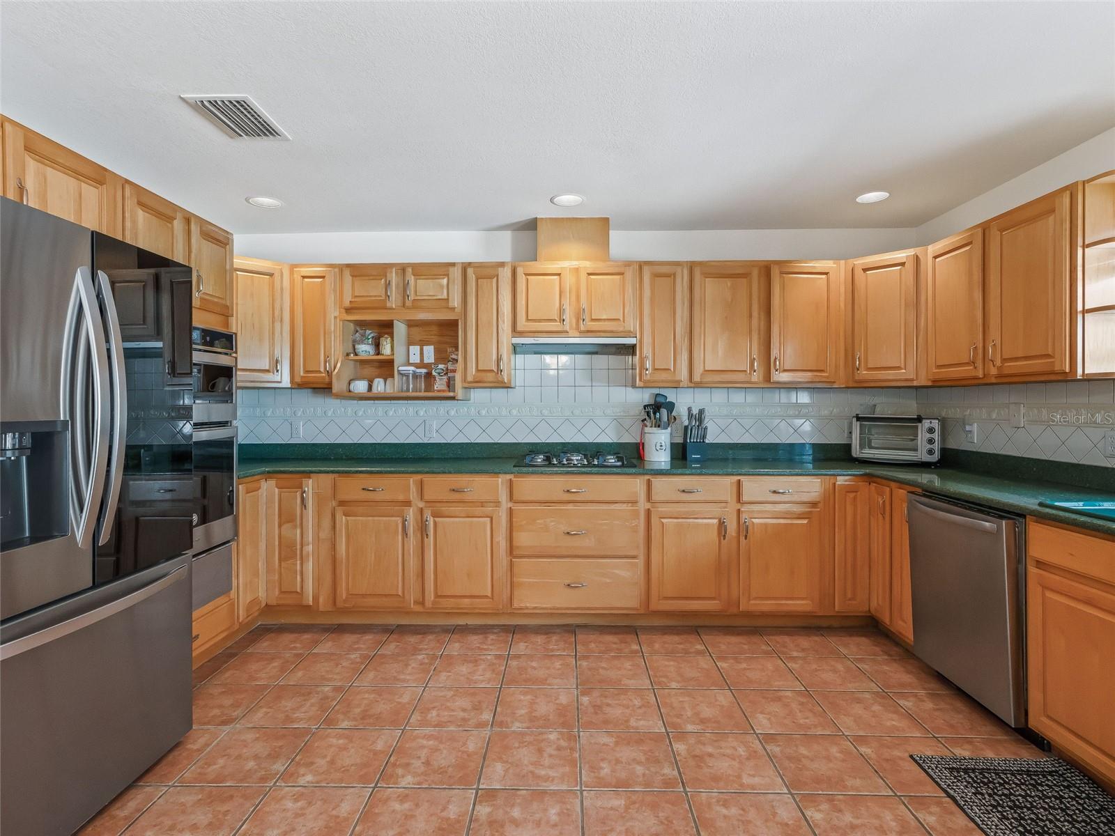 MEADOW WOOD FARMS UN 02 - Residential