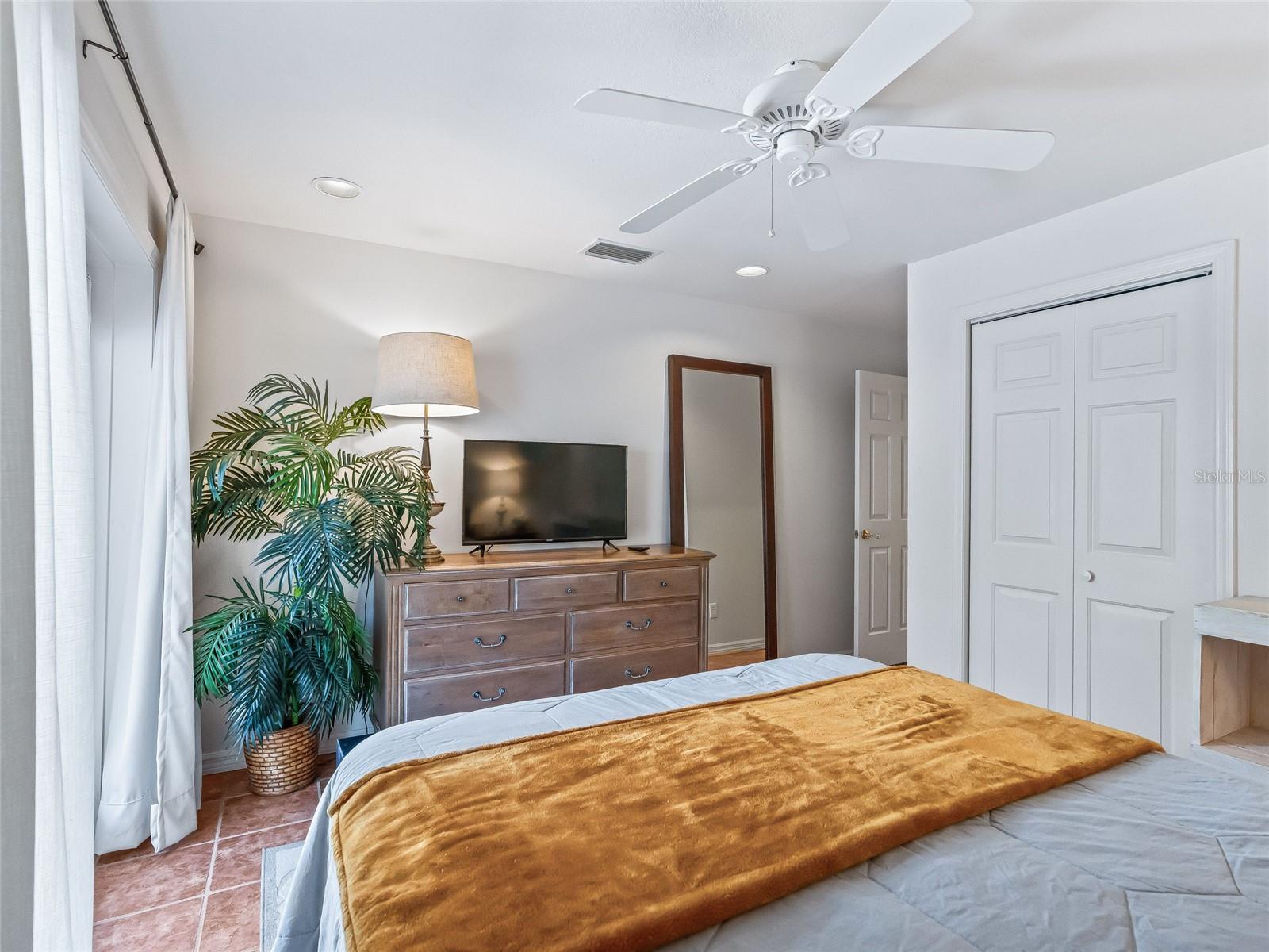 MEADOW WOOD FARMS UN 02 - Residential