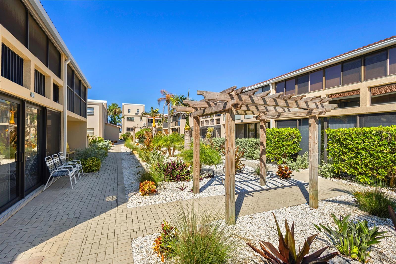 CASA DEL MAR - Residential