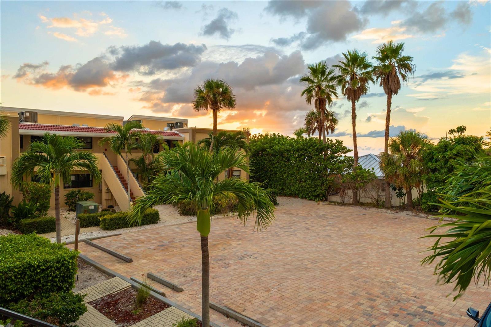 CASA DEL MAR - Residential