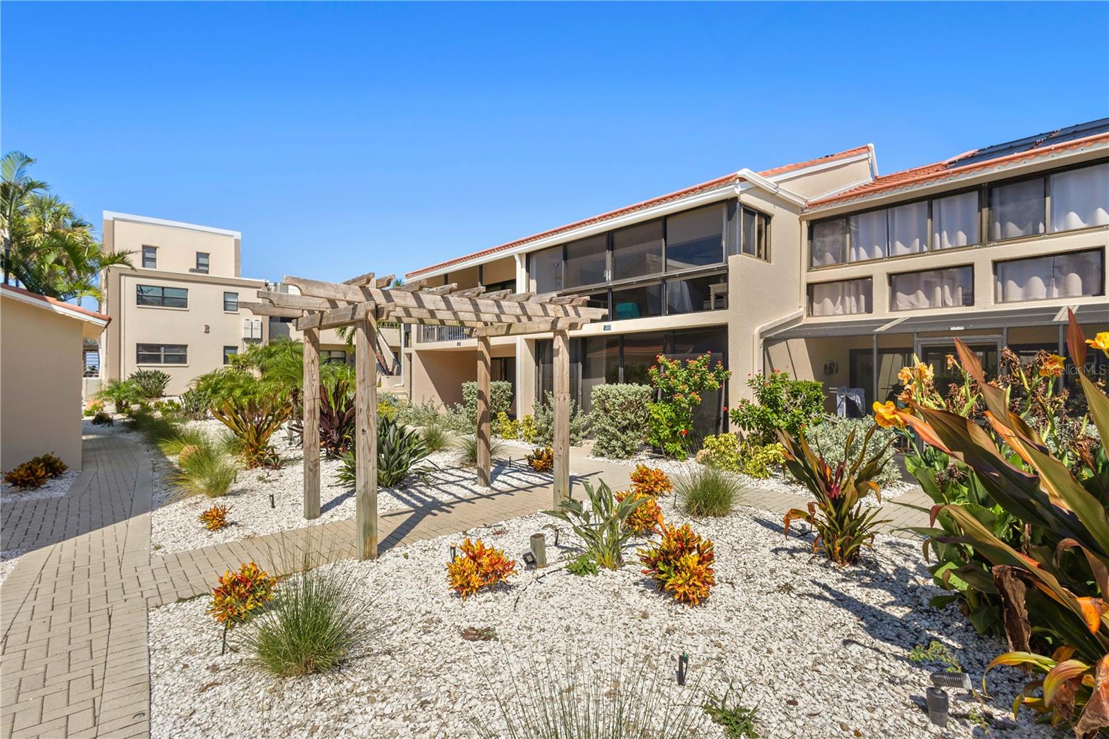 CASA DEL MAR - Residential