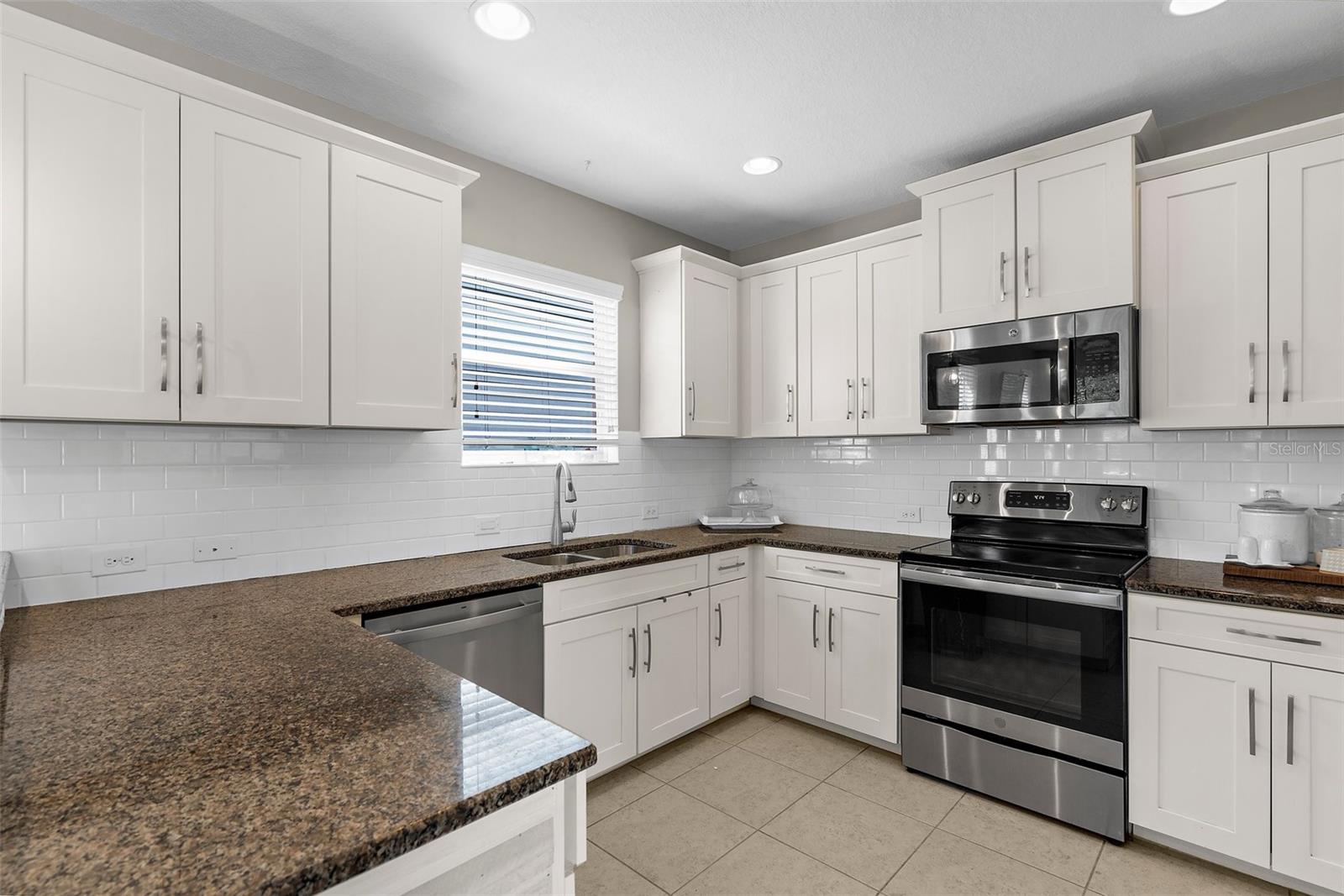 GRAND PALM PH 1A - Residential