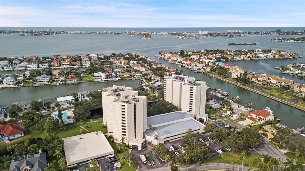 Photo of 5950 Pelican Bay Plaza S #705, Gulfport, FL 33707 (MLS # TB8430244)