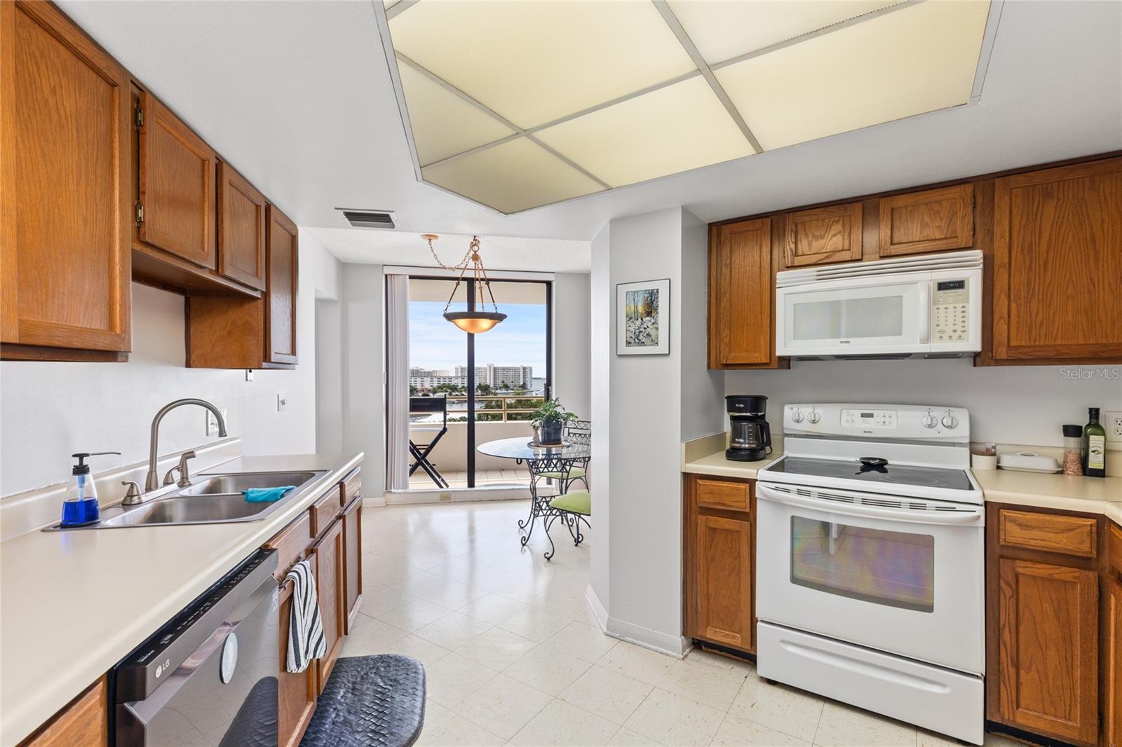 PELICAN BAY YACHT CLUB CONDO BLDG A - Residential