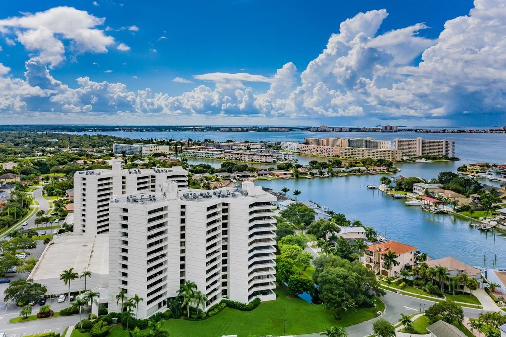 Photo of 5950 Pelican Bay Plaza S #705, Gulfport, FL 33707 (MLS # TB8430244)