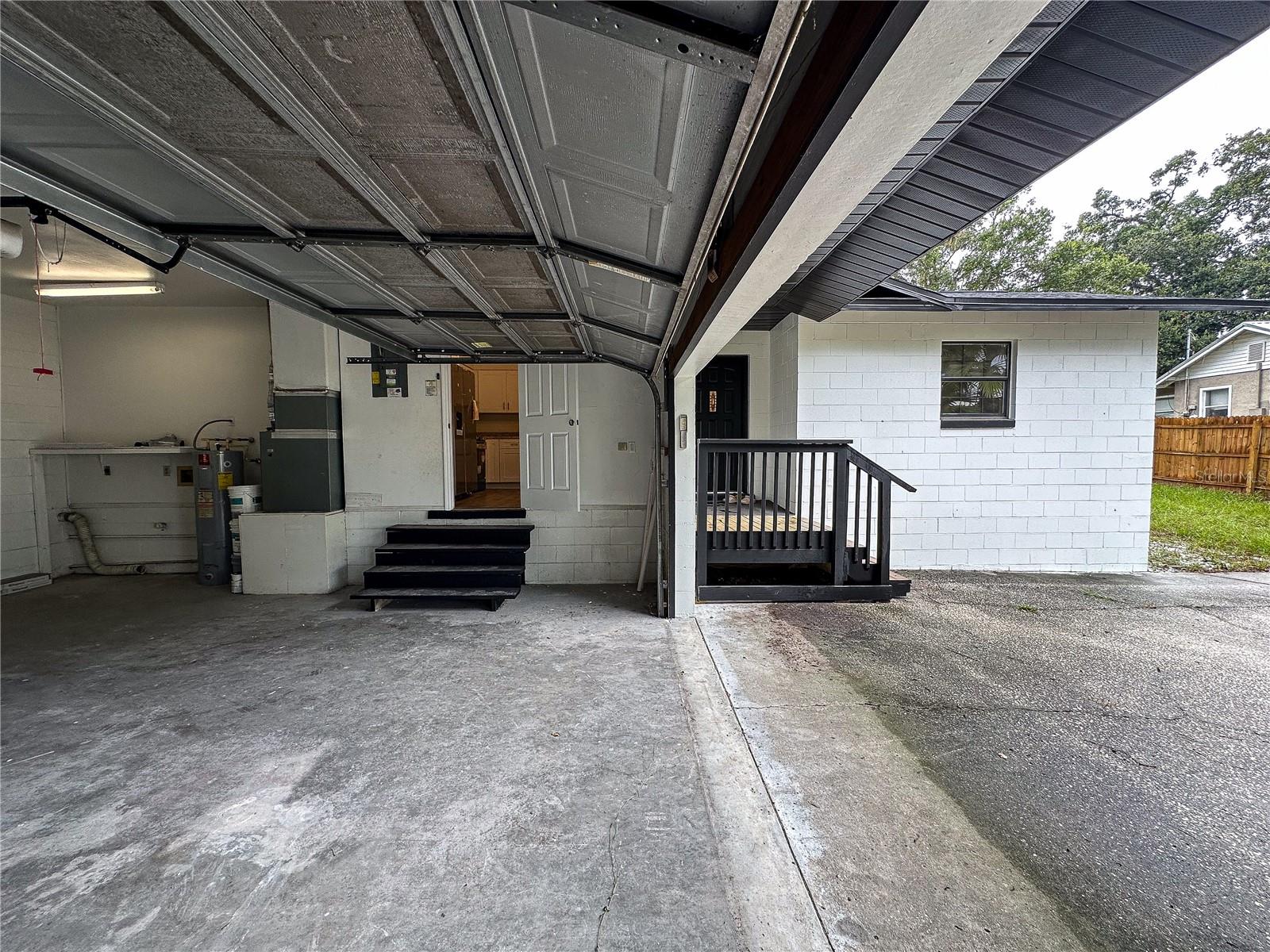 FRUITLAND PARK - Residential