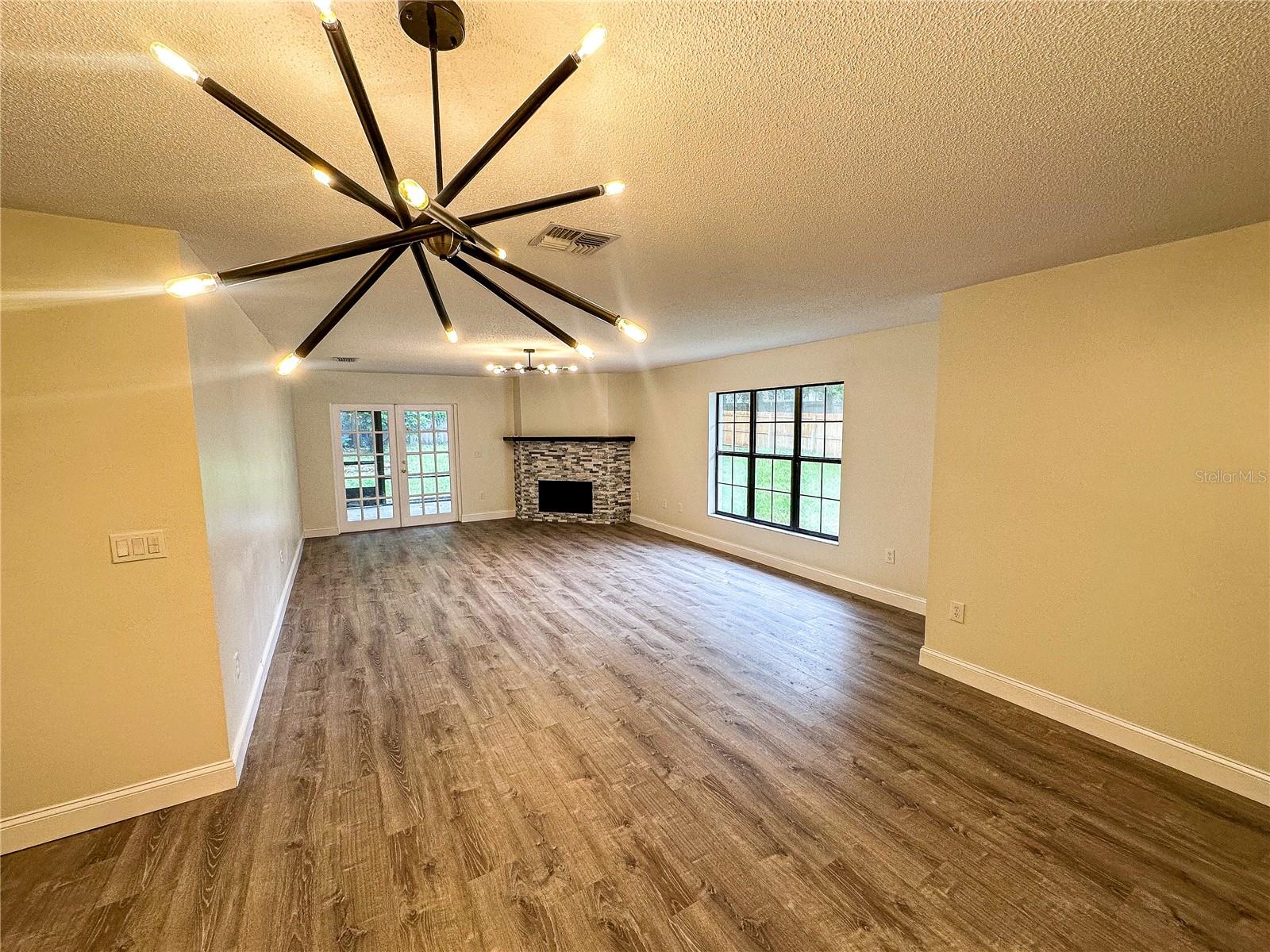 FRUITLAND PARK - Residential