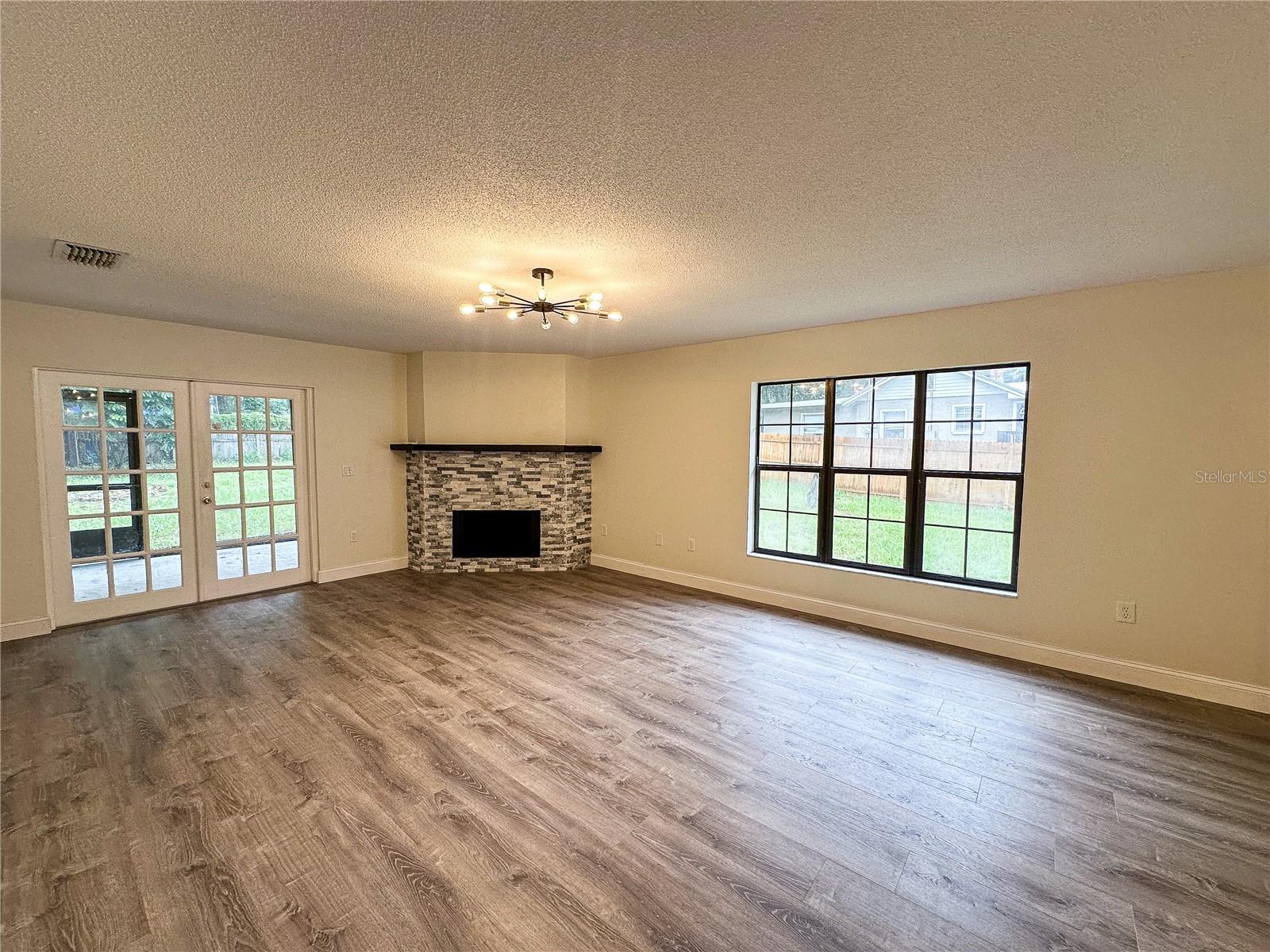 FRUITLAND PARK - Residential