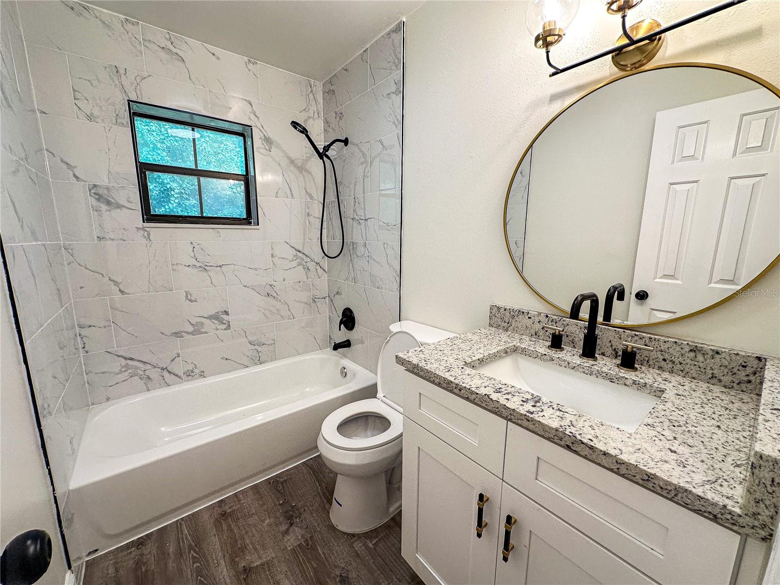FRUITLAND PARK - Residential