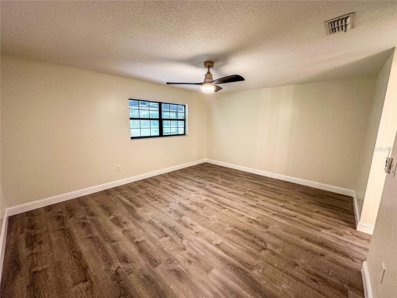 FRUITLAND PARK - Residential