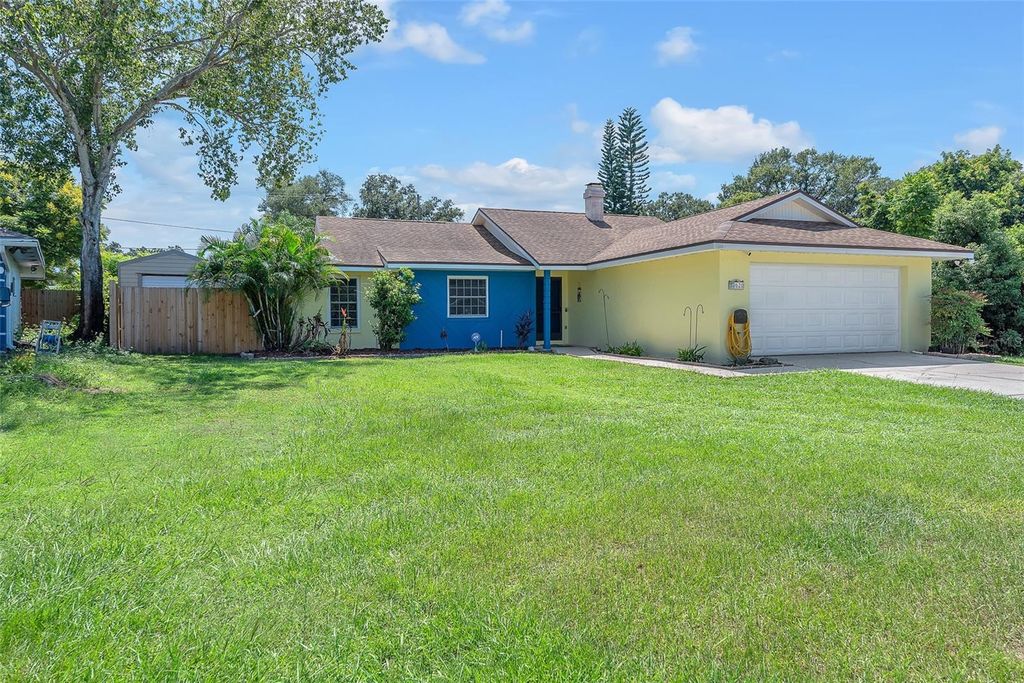 Photo of 620 Rollingwood Lane, Valrico, FL 33594 (MLS # TB8430012)