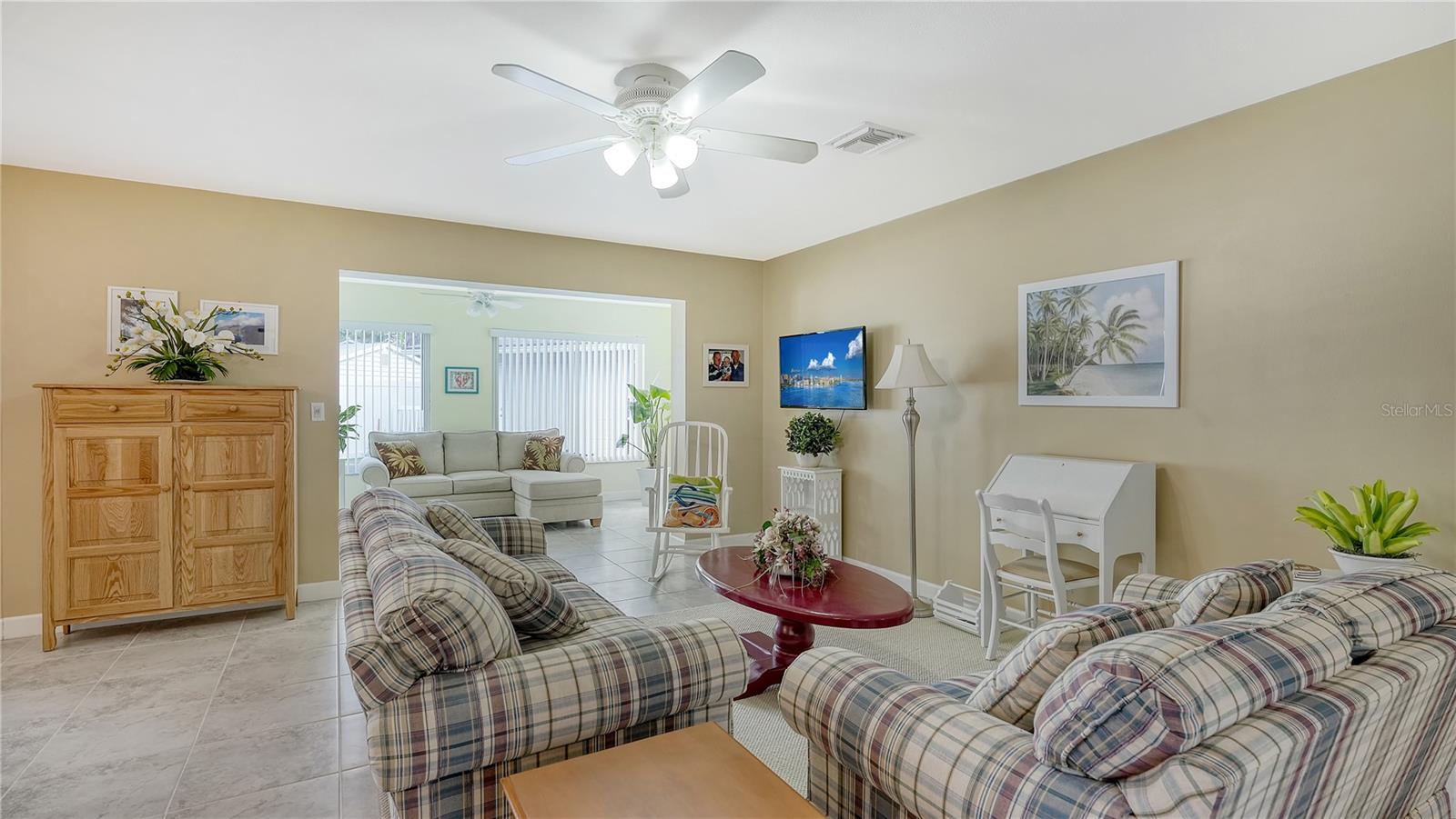 SOUTH VENICE - Residential