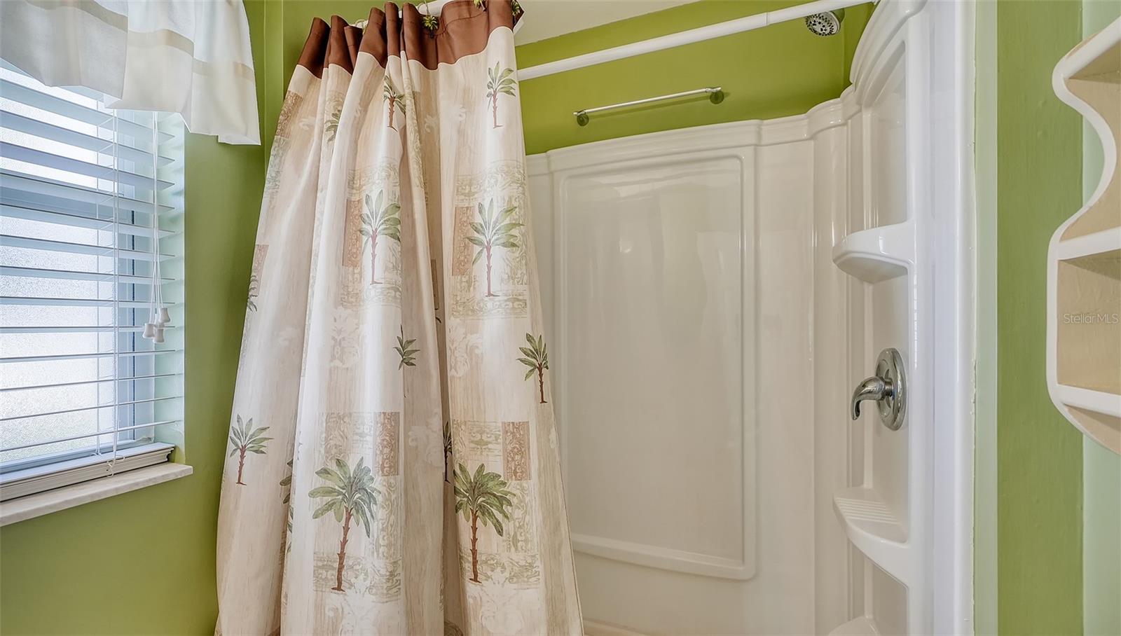 SOUTH VENICE - Residential