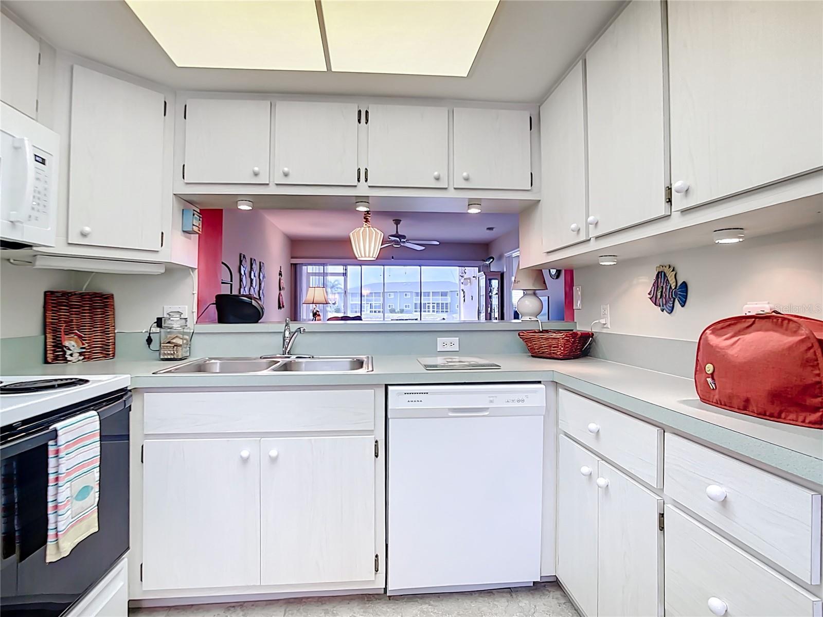 NORTH SHORE/KINGSWAY - Residential