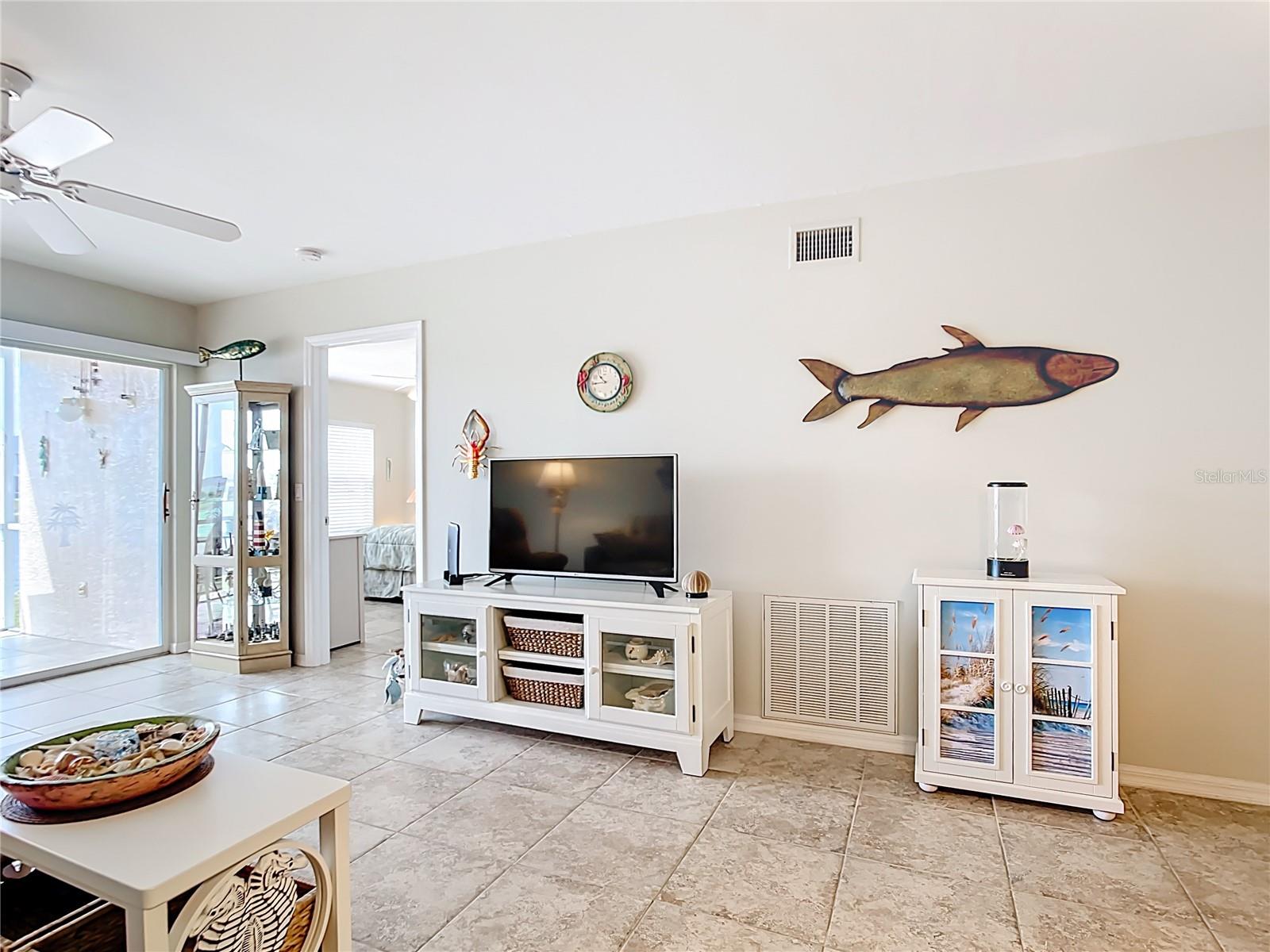 NORTH SHORE/KINGSWAY - Residential