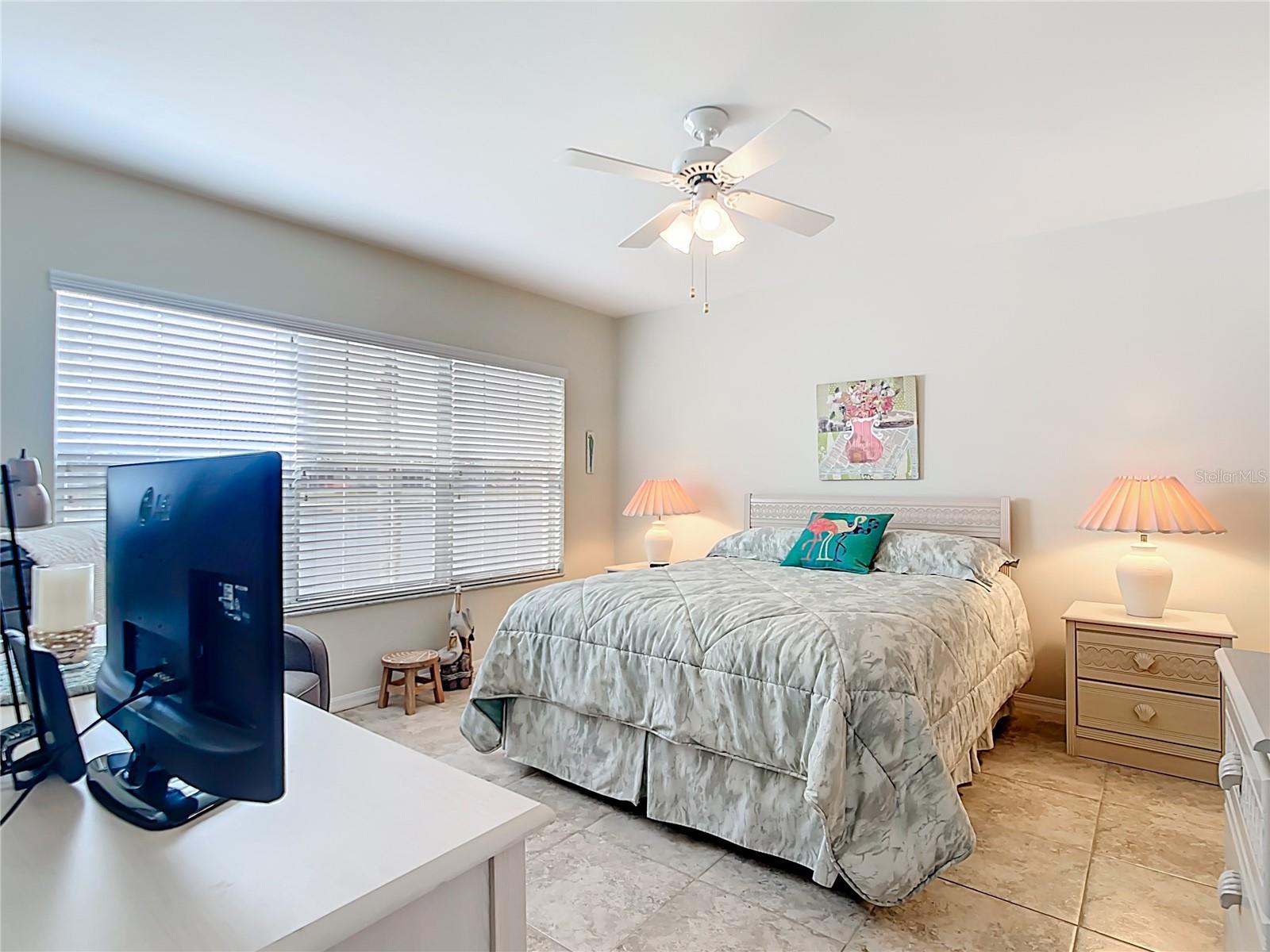 NORTH SHORE/KINGSWAY - Residential