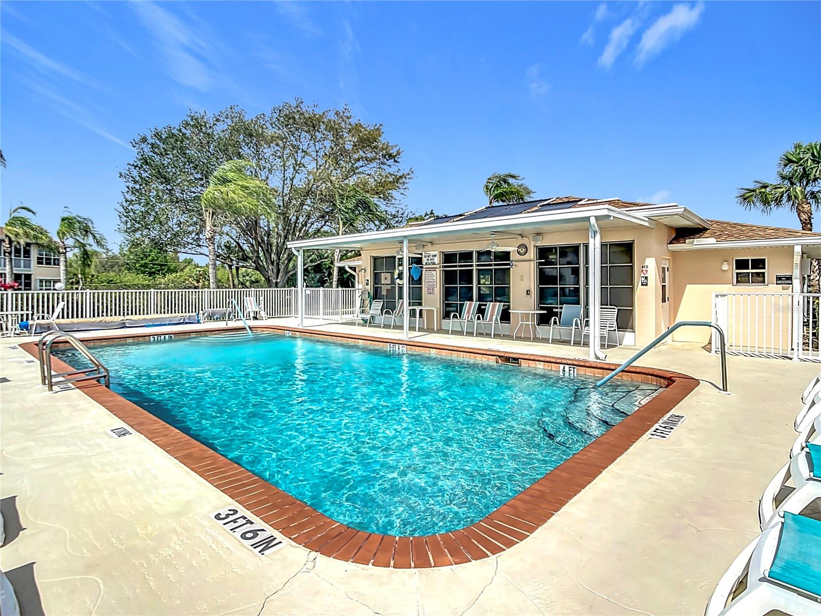 NORTH SHORE/KINGSWAY - Residential