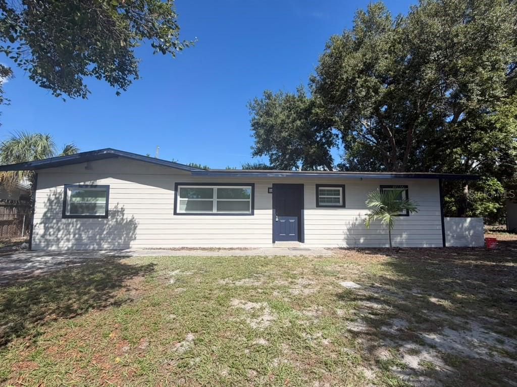 Photo of 260 38th Avenue SE, St Petersburg, FL 33705 (MLS # TB8559062)