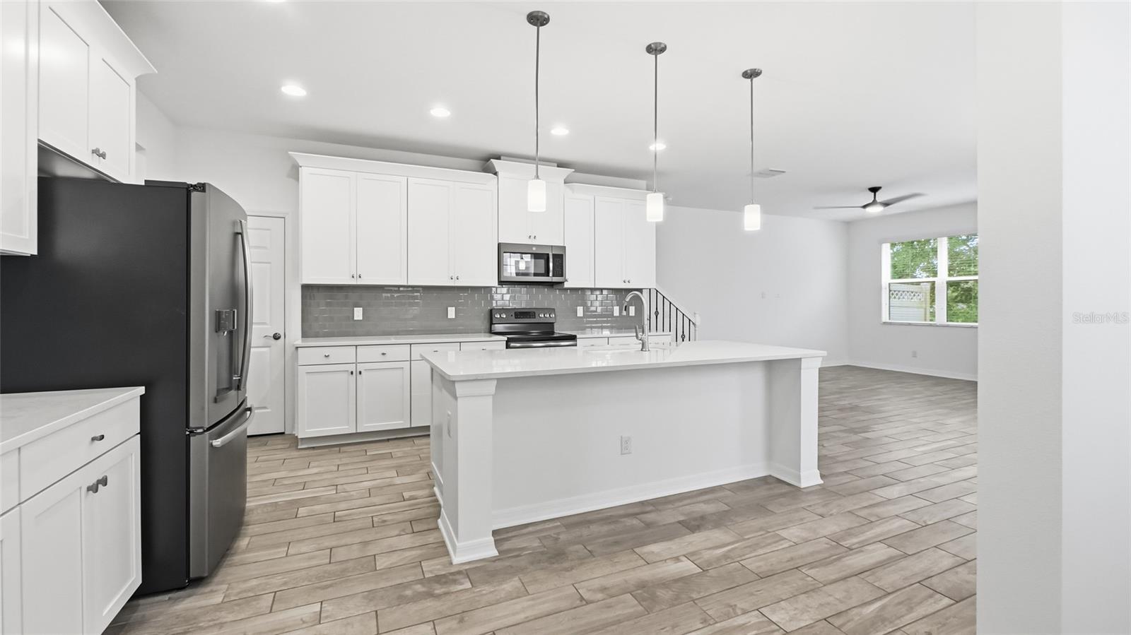 WEST LAKE TWNHMS PH 2 - Residential Lease