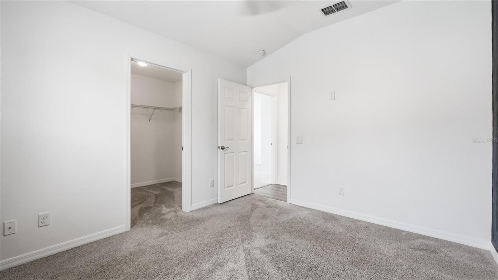 WEST LAKE TWNHMS PH 2 - Residential Lease