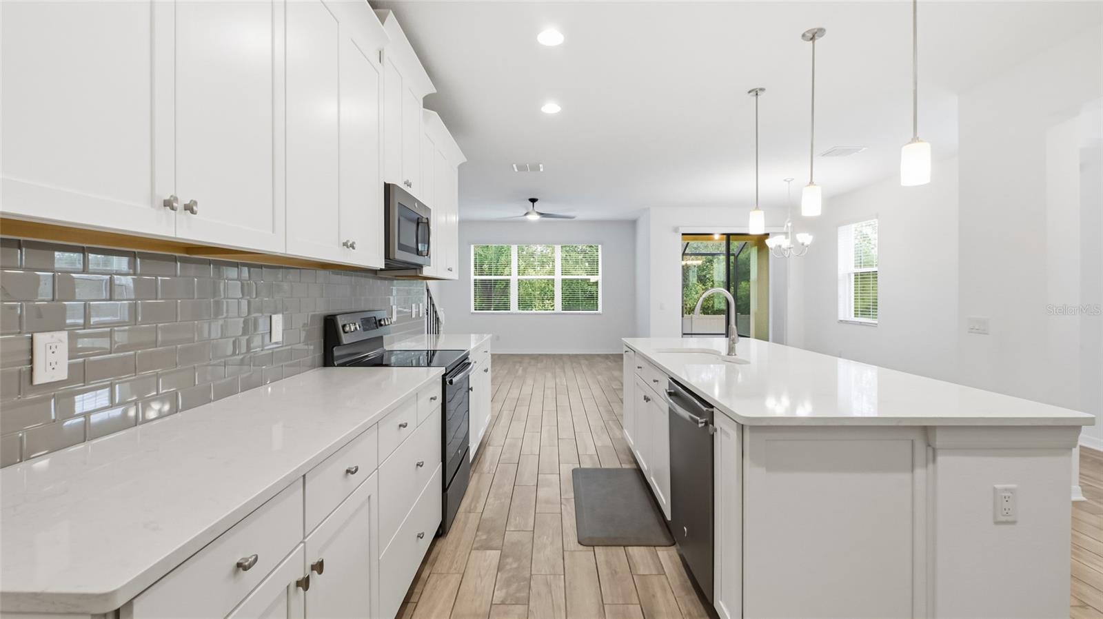 WEST LAKE TWNHMS PH 2 - Residential Lease