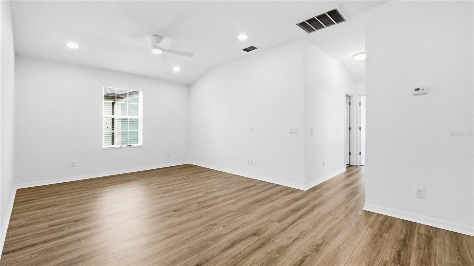 WEST LAKE TWNHMS PH 2 - Residential Lease