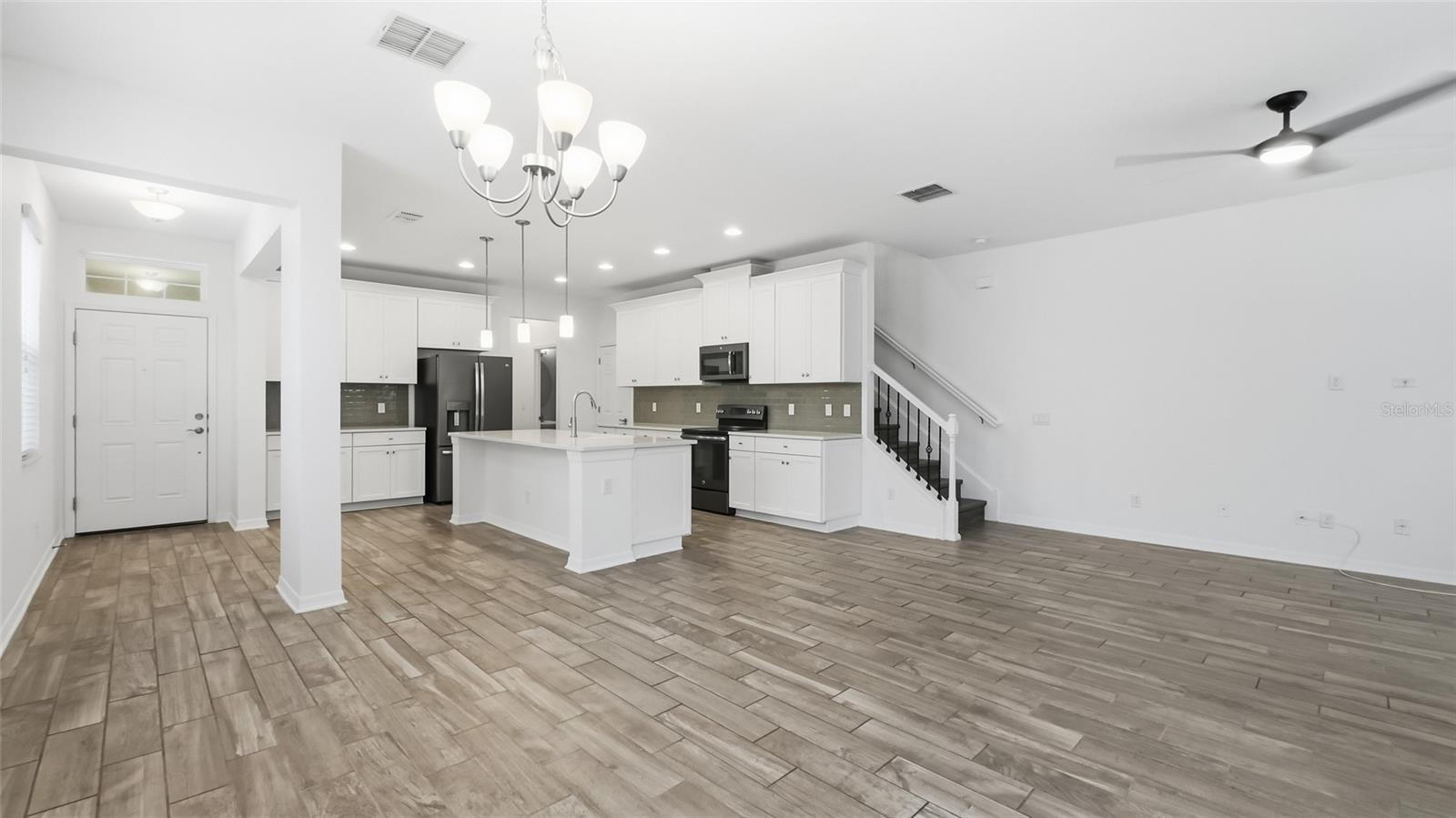 WEST LAKE TWNHMS PH 2 - Residential Lease