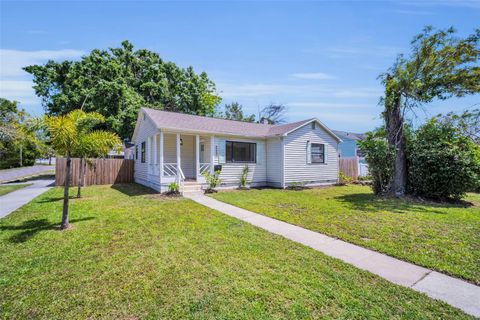 Photo of 4000 Grove Street S, St Petersburg, FL 33705 (MLS # TB8482961)