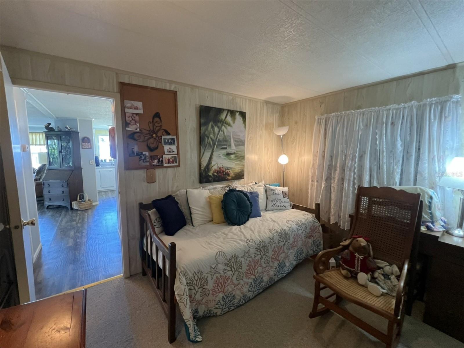 FLORAL LAKES - Residential