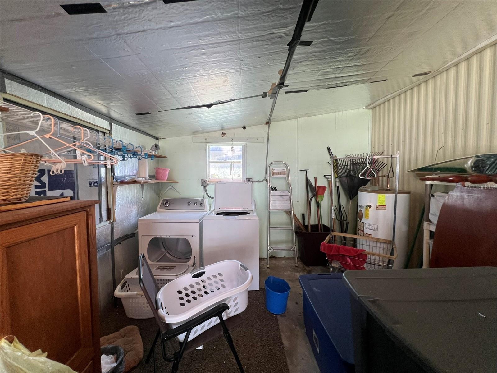 FLORAL LAKES - Residential