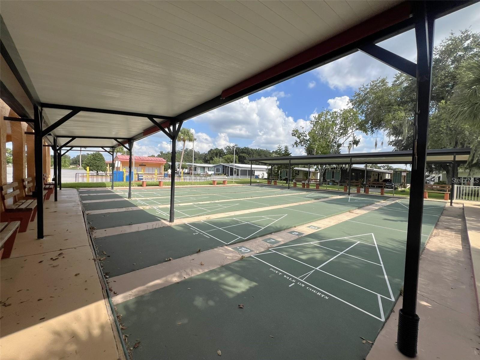 FLORAL LAKES - Residential