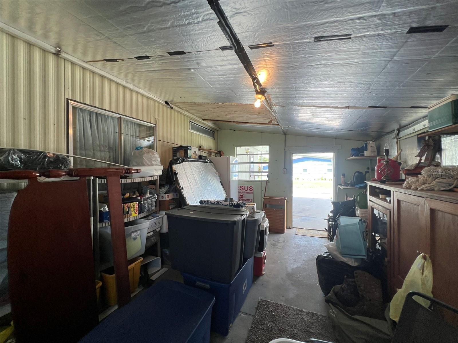 FLORAL LAKES - Residential