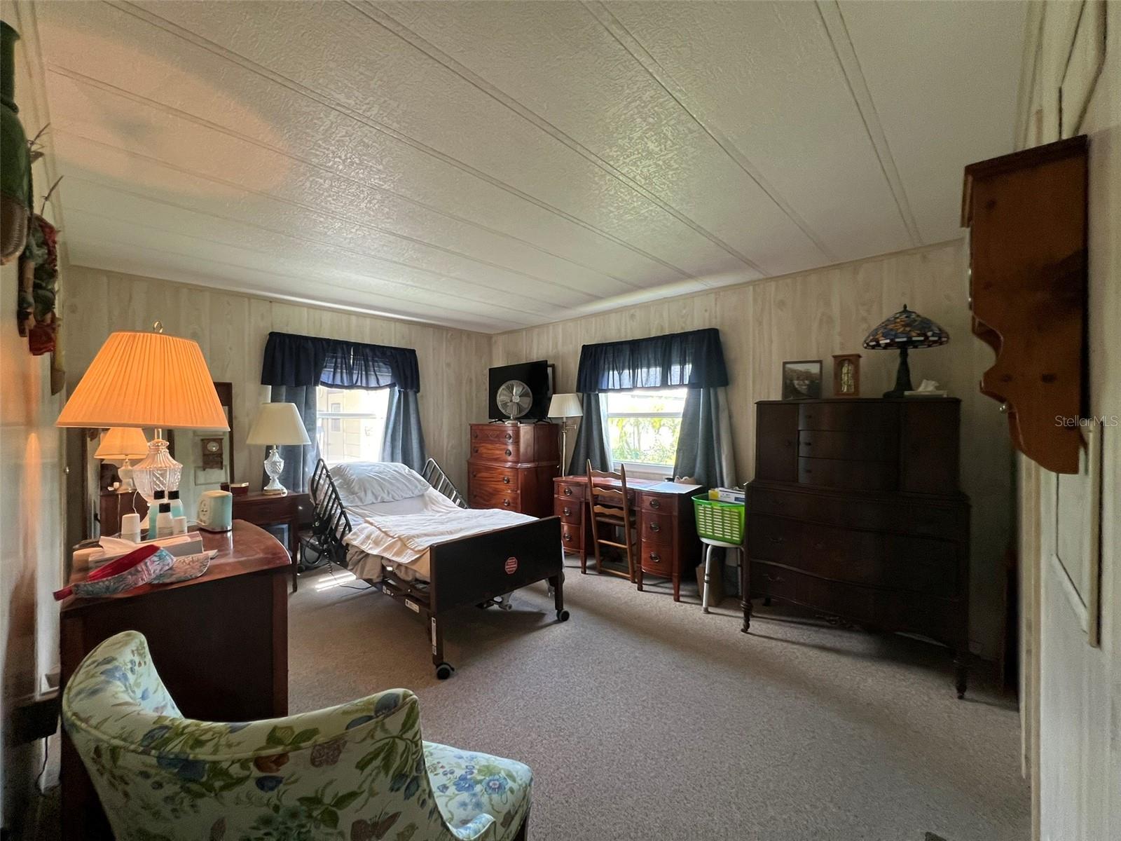 FLORAL LAKES - Residential