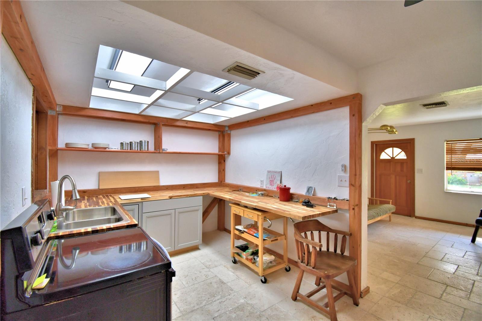 1413 MAY STREET