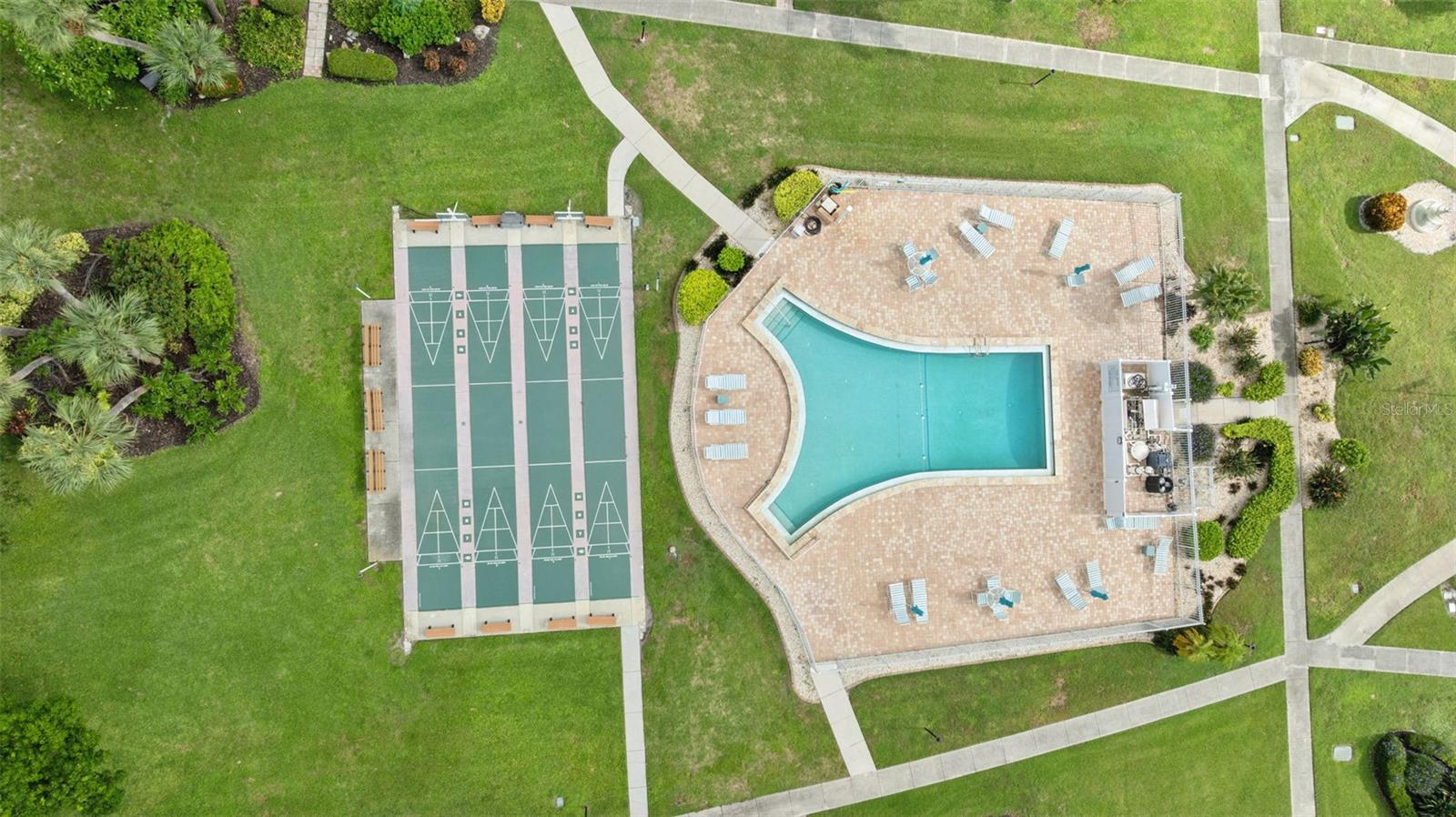 THE FOURTH BAYSHORE - Residential