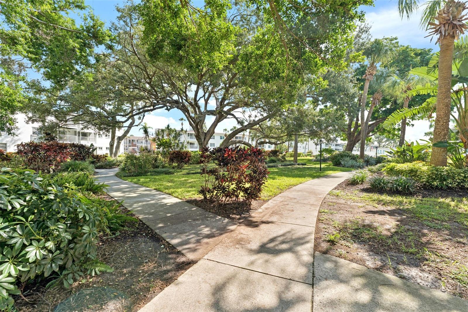 THE FOURTH BAYSHORE - Residential