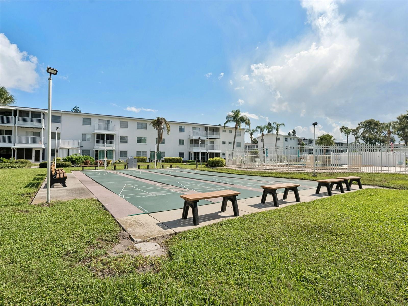 THE FOURTH BAYSHORE - Residential