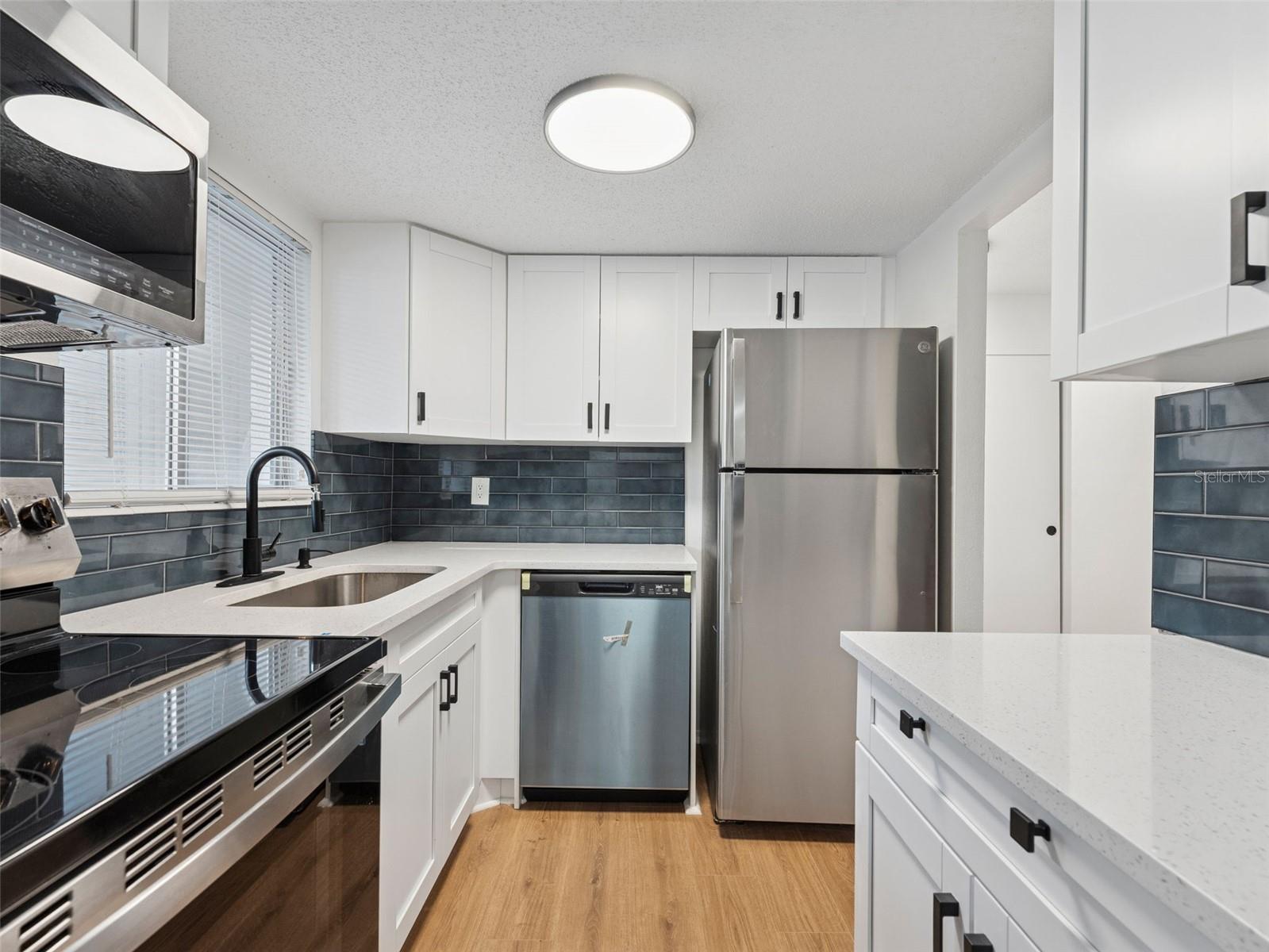 THE FOURTH BAYSHORE - Residential