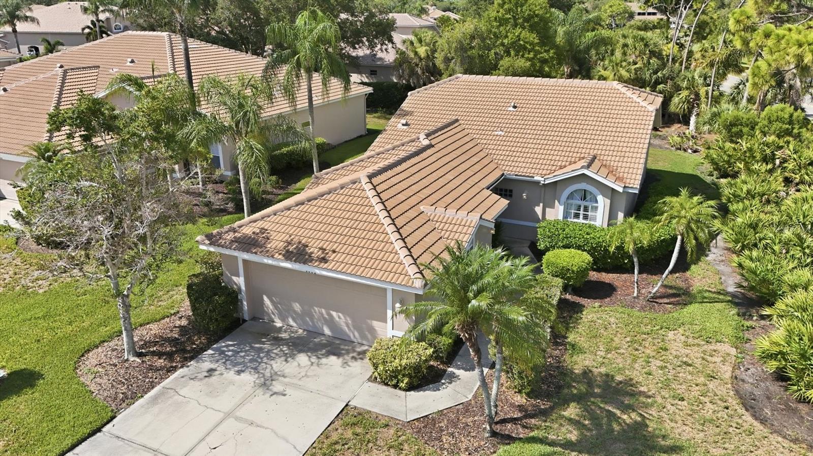 9402 FOREST HILLS CIRCLE