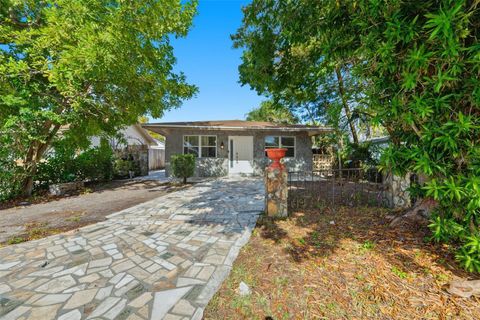 Photo of 5735 Hayes Street, Hollywood, FL 33021 (MLS # O6362092)