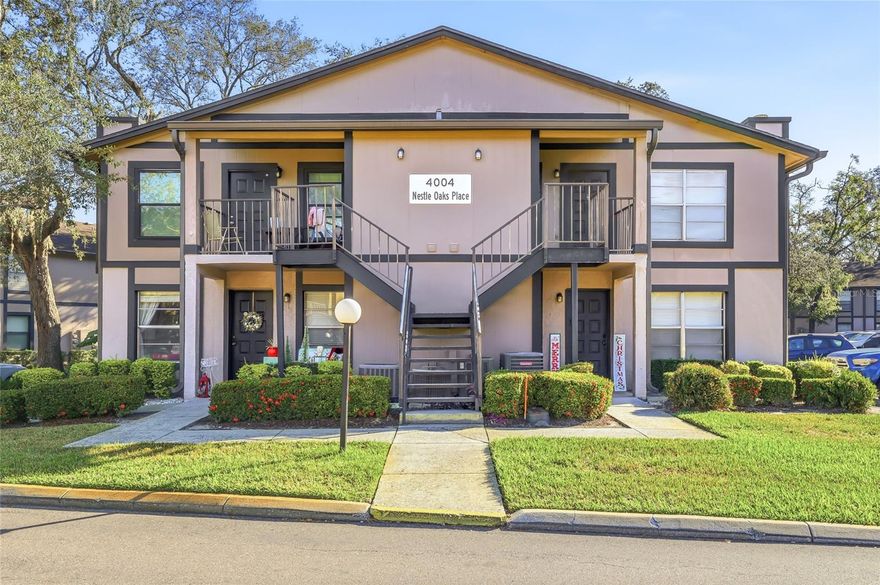 This adorable 2/2 has been updated and is located in North Oaks Condominiums.  There is a pool, tennis and
racquetball courts, clubhouse and water is included!  Kitchen boasts granite look countertops, stainless steel
appliances, along with laminate flooring, and tile in bathrooms and kitchen.  The cozy great room offers high
ceilings and a cozy fireplace.  Close to shopping, dining, and entertainment!    Unit boasts washer and dryer
also!  Don't miss out!