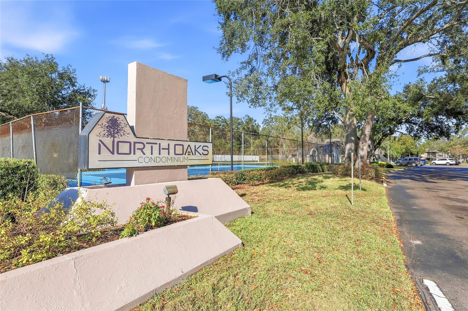 NORTH OAKS CONDO I - Residential Lease