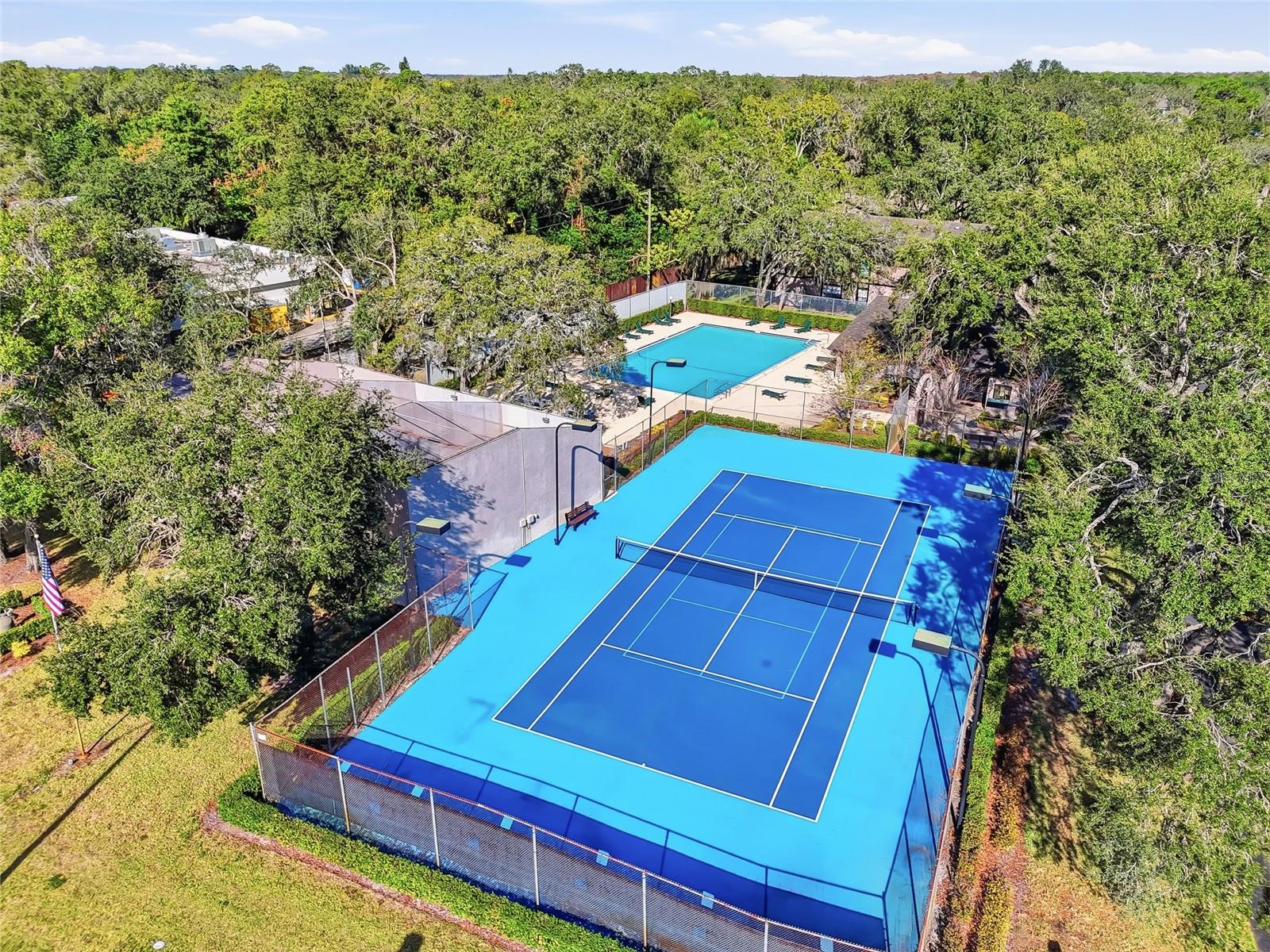 NORTH OAKS CONDO I - Residential Lease