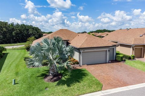 A home in WINTER HAVEN