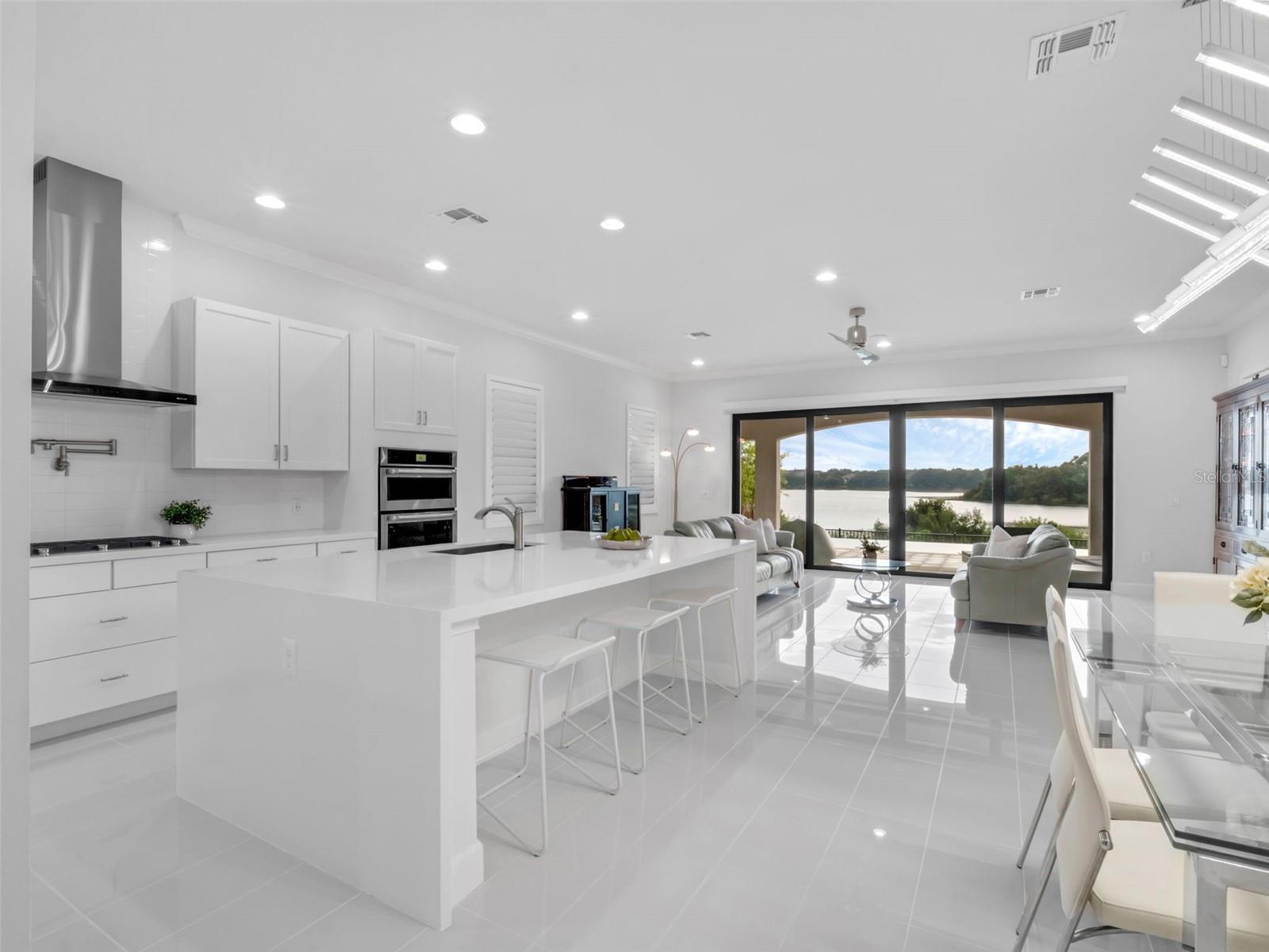 7615 TOSCANA BOULEVARD