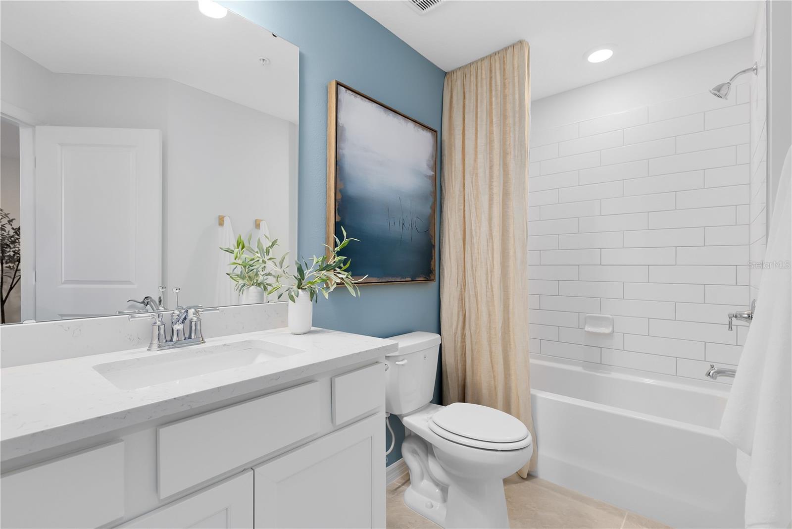 OVIEDO SQUARE - Residential